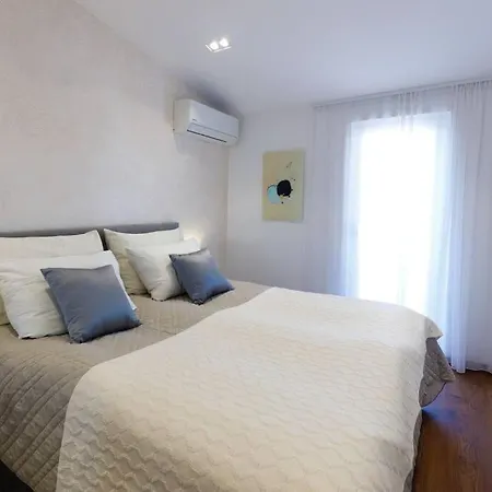 Apartman Blue Star شقة *
